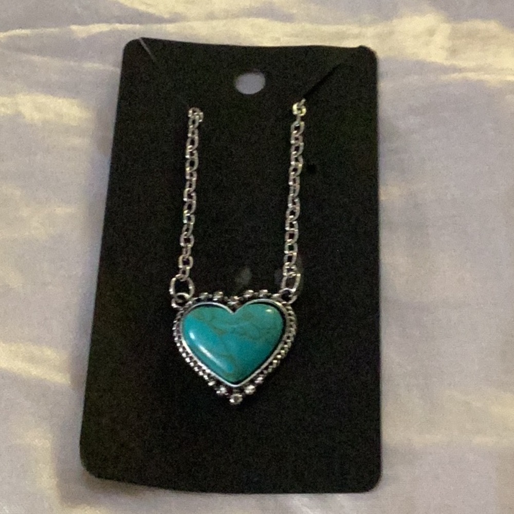 πNew So Amazing Necklace Makes Perfect Gift or Wear On Your Special Occasion π - Picture 1 of 10